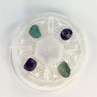Mini Crystal Grid Set for Calm, top view, Flower of Life selenite plate with lepidolite, amazonite and Lemurian quartz points