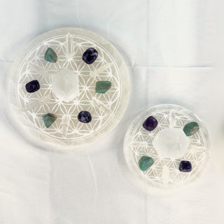 Crystal Grid Set for Calm beside the Mini Crystal Grid Set for Calm, size comparison