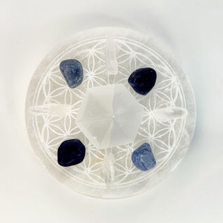Mini Crystal Grid Set for Clarity, top view, Flower of Life selenite plate with sodalite, blue aventurine and Lemurian quartz points