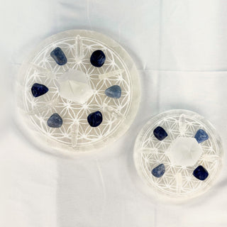 Crystal Grid Set for Clarity beside the Mini Crystal Grid Set for Clarity, size comparison